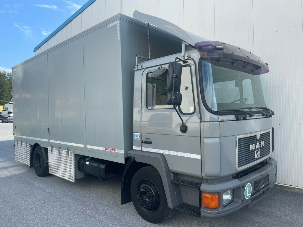 MAN 12.192 Pferdetransporter - Camion chevaux: photos 2 MAN 12.192 Pferdetransporter - Camion chevaux: photos 2