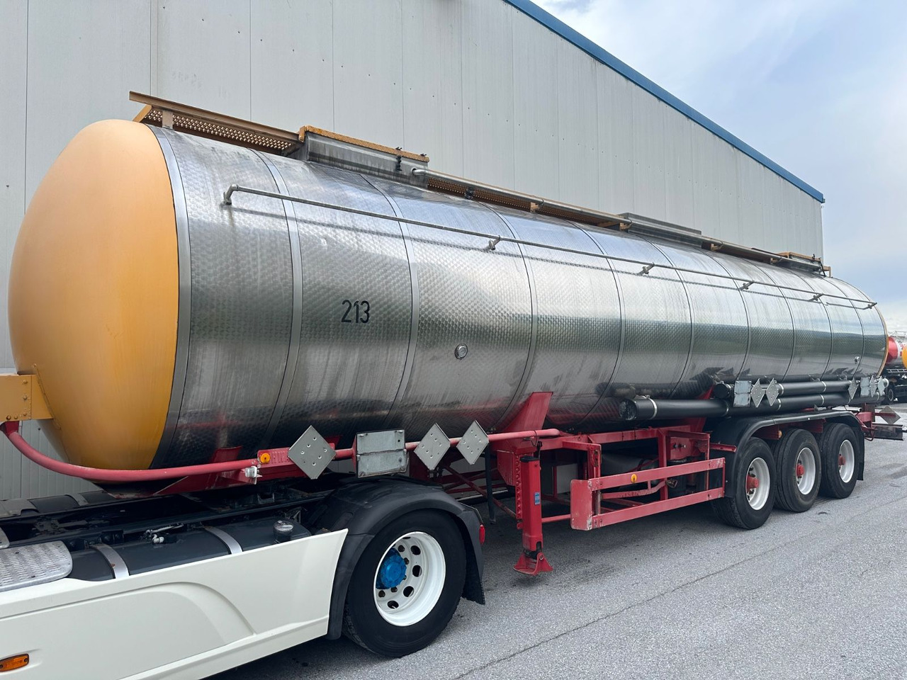 Schwarzmüller Chemi L4BH 42050L Lift BPW - Semi-remorque citerne: photos 1 Schwarzmüller Chemi L4BH 42050L Lift BPW - Semi-remorque citerne: photos 1