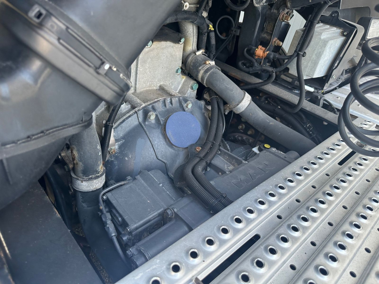 MAN TGX 18.460 XXL Intarder/Standklima - Tracteur routier: photos 5 MAN TGX 18.460 XXL Intarder/Standklima - Tracteur routier: photos 5