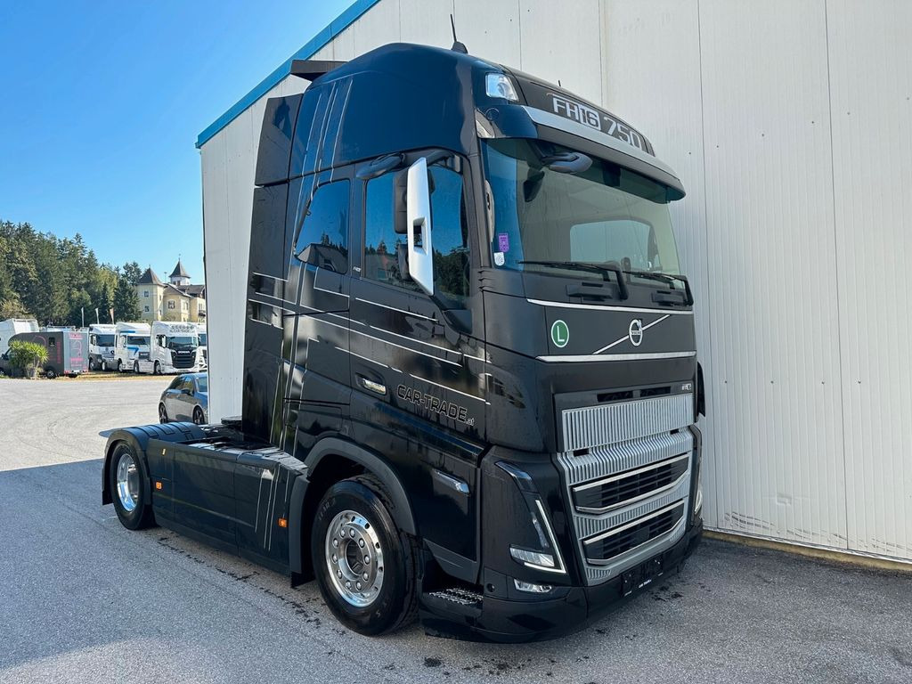 Volvo FH 750 XL Retarder Vollausstattung - Tracteur routier: photos 2 Volvo FH 750 XL Retarder Vollausstattung - Tracteur routier: photos 2