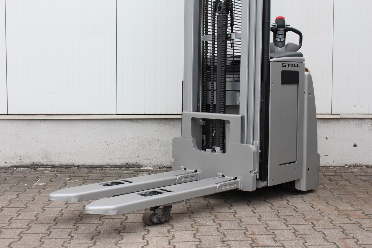 STILL EXV16i - Triplex 5,5 - Initialhub - Gerbeur: photos 5 STILL EXV16i - Triplex 5,5 - Initialhub - Gerbeur: photos 5