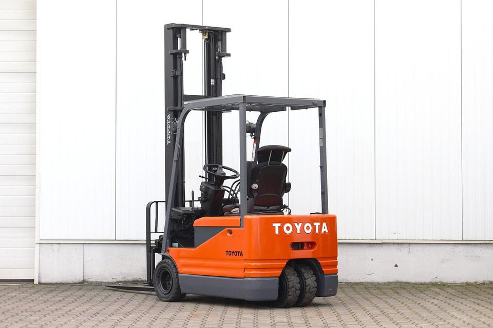 TOYOTA 5FBE15 - 1400kg - 4,5m UVV NEU - Chariot élévateur électrique: photos 3 TOYOTA 5FBE15 - 1400kg - 4,5m UVV NEU - Chariot élévateur électrique: photos 3