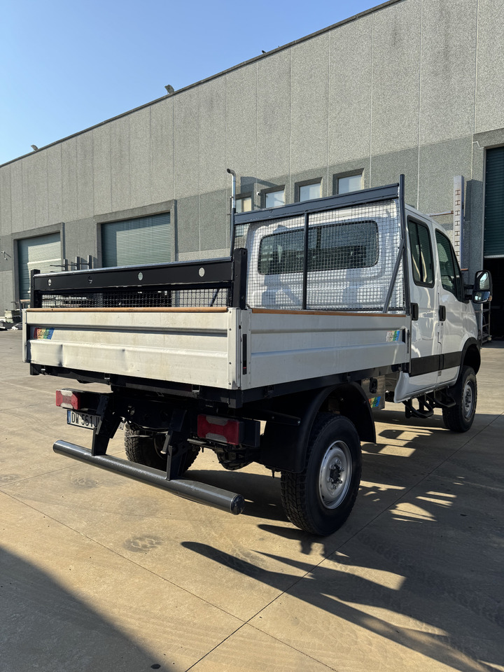 IVECO Daily 4X4 - Utilitaire plateau: photos 4 IVECO Daily 4X4 - Utilitaire plateau: photos 4