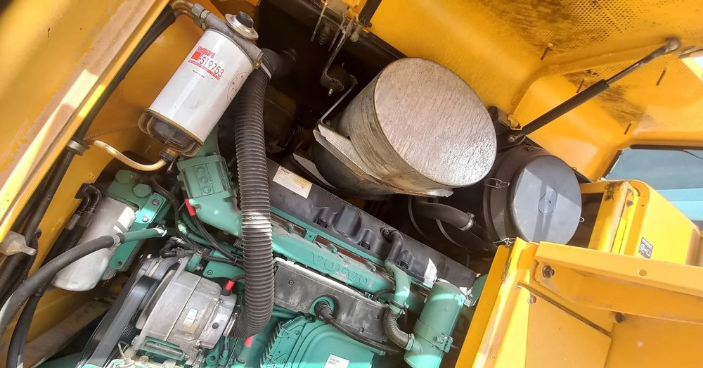 Chargeuse sur pneus Volvo L150E: photos 7