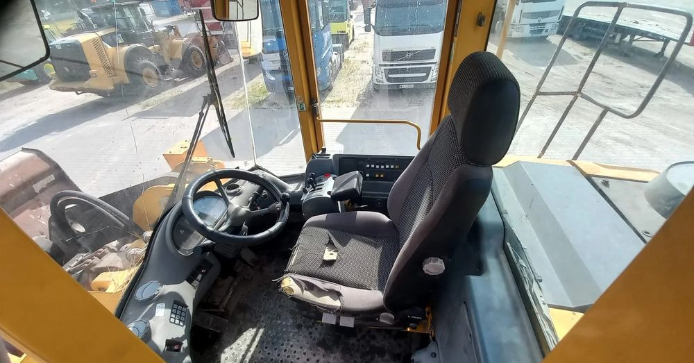 Chargeuse sur pneus Volvo L150E: photos 11