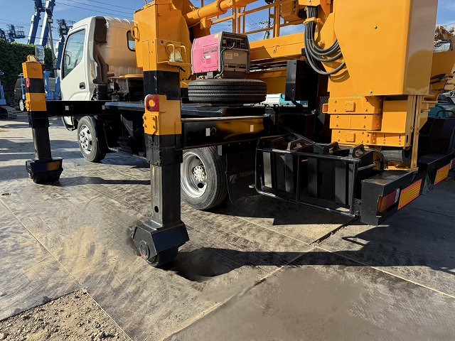 Camion avec nacelle TADANO BT-200-2: photos 11 Camion avec nacelle TADANO BT-200-2: photos 11