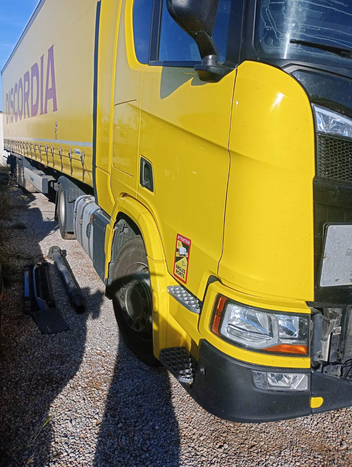 SCANIA R460 SUPER, Location: Villareal, Spain - Tracteur routier: photos 2 SCANIA R460 SUPER, Location: Villareal, Spain - Tracteur routier: photos 2