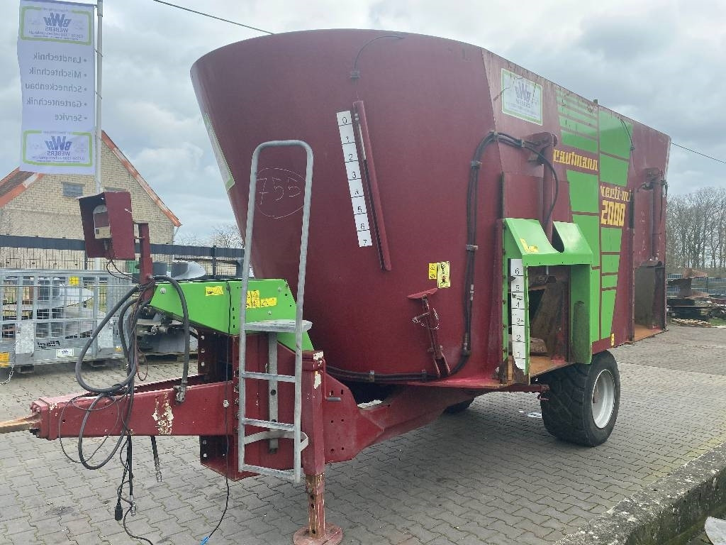 Strautmann Verti Mix 2000 - Mélangeuse: photos 3 Strautmann Verti Mix 2000 - Mélangeuse: photos 3