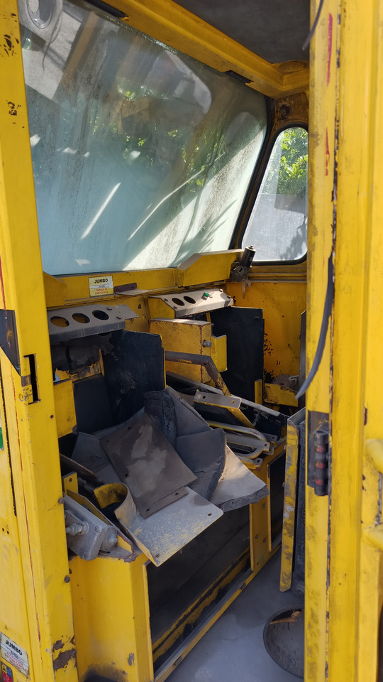 EPIROC BOOMER 282S (CABINAS) - Machine d'exploitation minière: photos 2 EPIROC BOOMER 282S (CABINAS) - Machine d'exploitation minière: photos 2