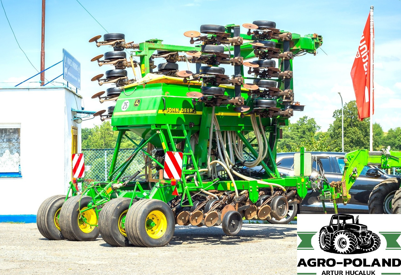 JOHN DEERE 750 A - 6 M - 2008 ROK - Semoir: photos 3 JOHN DEERE 750 A - 6 M - 2008 ROK - Semoir: photos 3