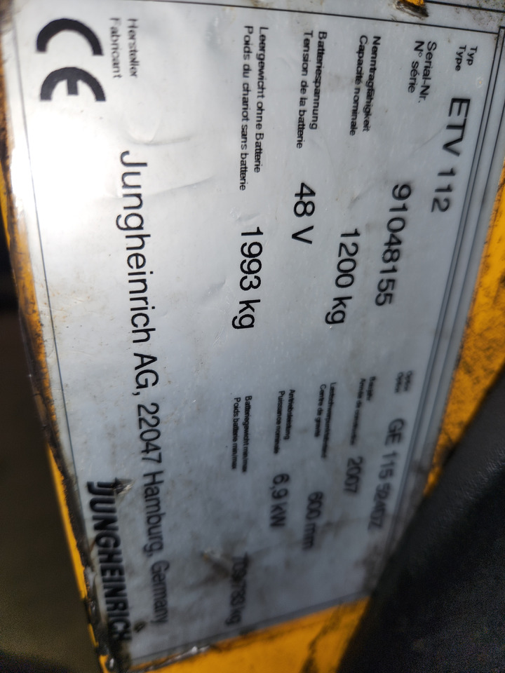 JUNGHEINRICH ETV112 - Chariot latéral: photos 1 JUNGHEINRICH ETV112 - Chariot latéral: photos 1