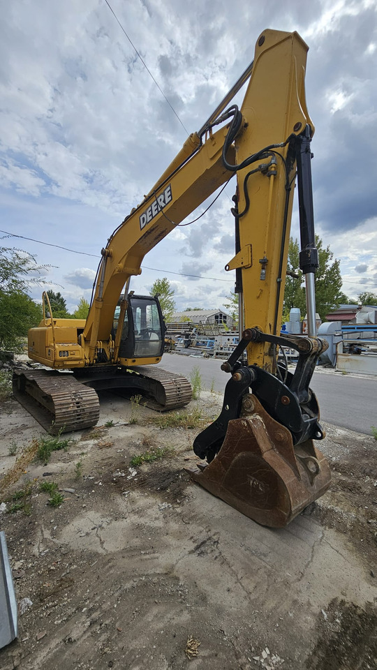John Deere 200C LC - Pelle sur chenille: photos 2 John Deere 200C LC - Pelle sur chenille: photos 2