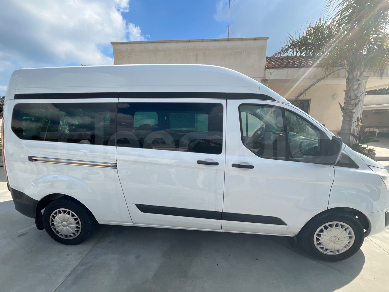 Ford Transit en crédit-bail Ford Transit: photos 11 Ford Transit en crédit-bail Ford Transit: photos 11