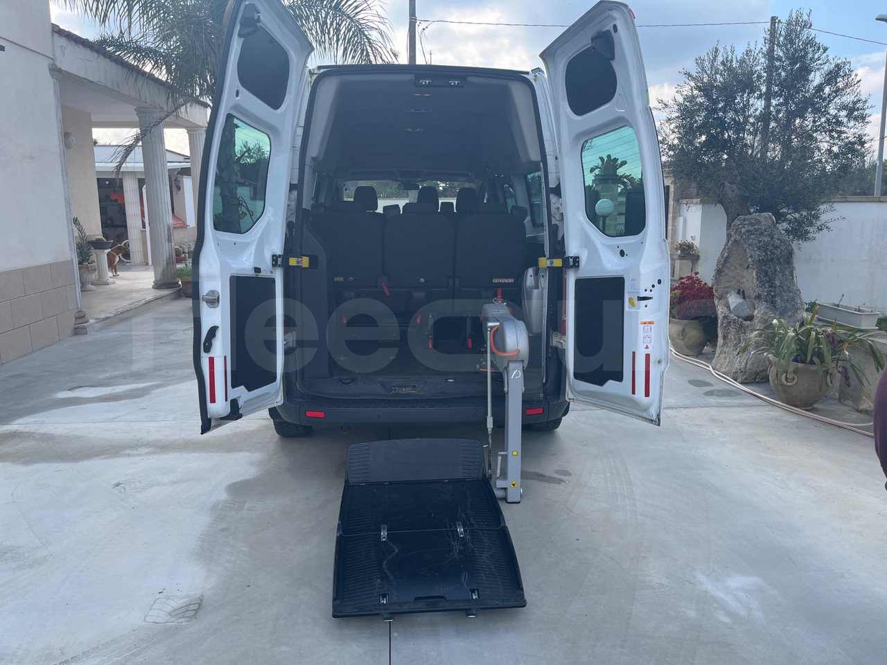 Ford Transit en crédit-bail Ford Transit: photos 14 Ford Transit en crédit-bail Ford Transit: photos 14