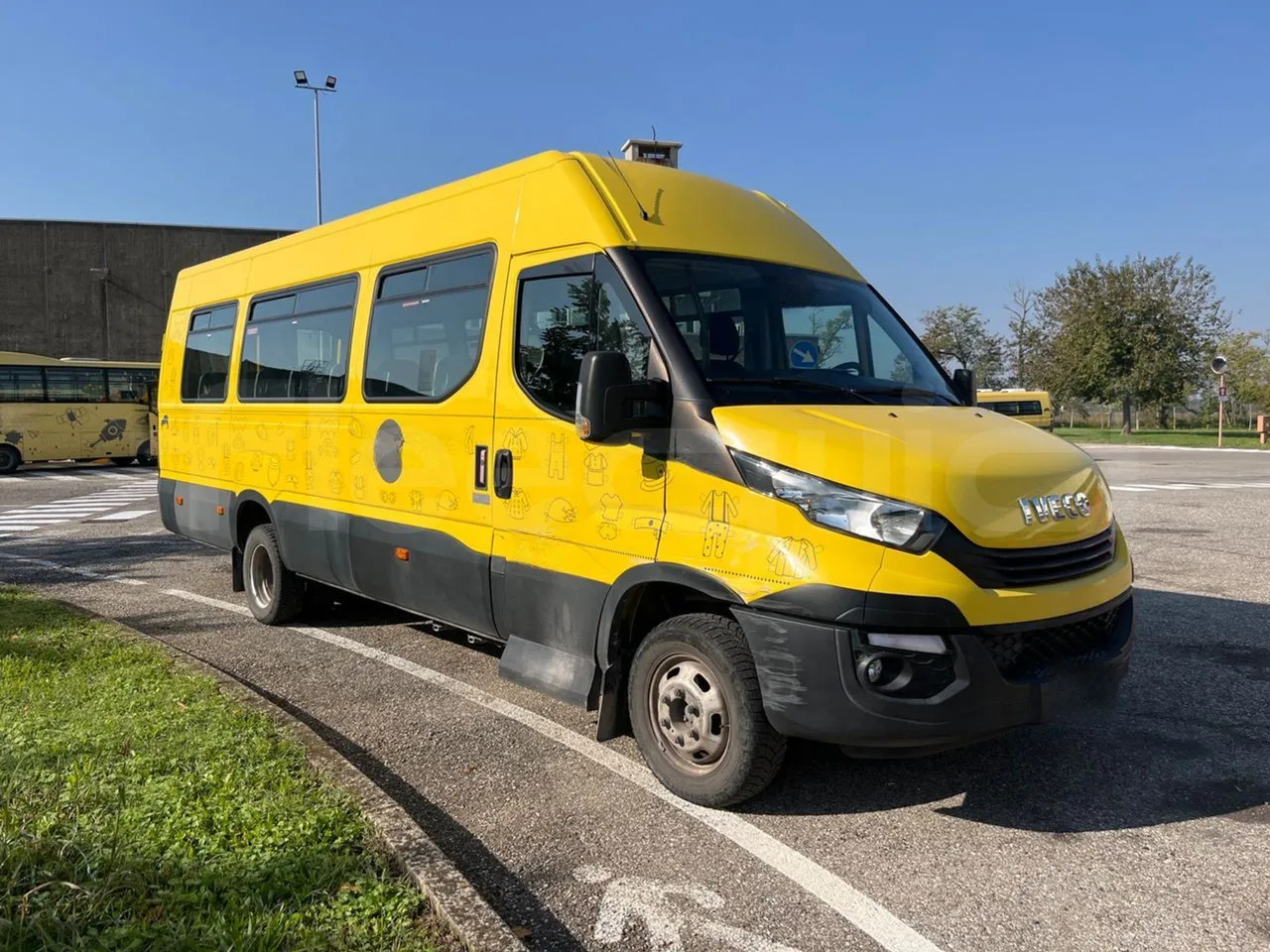 Iveco Daily - Bus scolaire, Minibus: photos 1 Iveco Daily - Bus scolaire, Minibus: photos 1