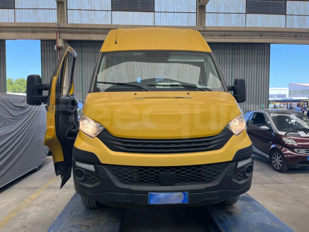 Iveco Daily - Bus scolaire: photos 2 Iveco Daily - Bus scolaire: photos 2