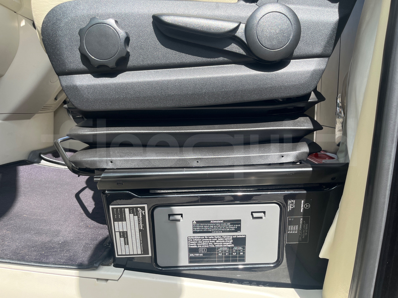 Mercedes-Benz Sprinter en crédit-bail Mercedes-Benz Sprinter: photos 17 Mercedes-Benz Sprinter en crédit-bail Mercedes-Benz Sprinter: photos 17