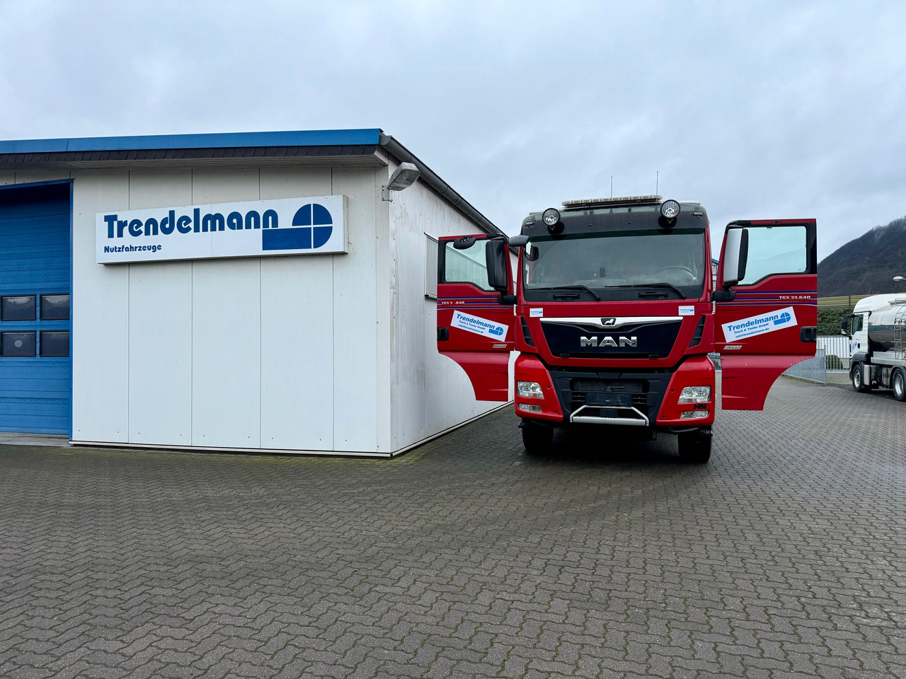 MAN TGS 33.640 6x4 Kipphydraulic-Retarder - Tracteur routier: photos 3 MAN TGS 33.640 6x4 Kipphydraulic-Retarder - Tracteur routier: photos 3