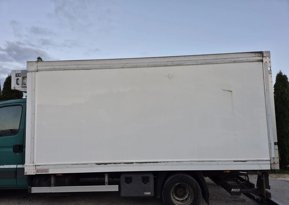 Chłodnia Mroźnia Izoterma 4.5m, 2012 rok, zasilanie stacjonarne, stan bdb! - Carrosserie frigorifique: photos 2 Chłodnia Mroźnia Izoterma 4.5m, 2012 rok, zasilanie stacjonarne, stan bdb! - Carrosserie frigorifique: photos 2