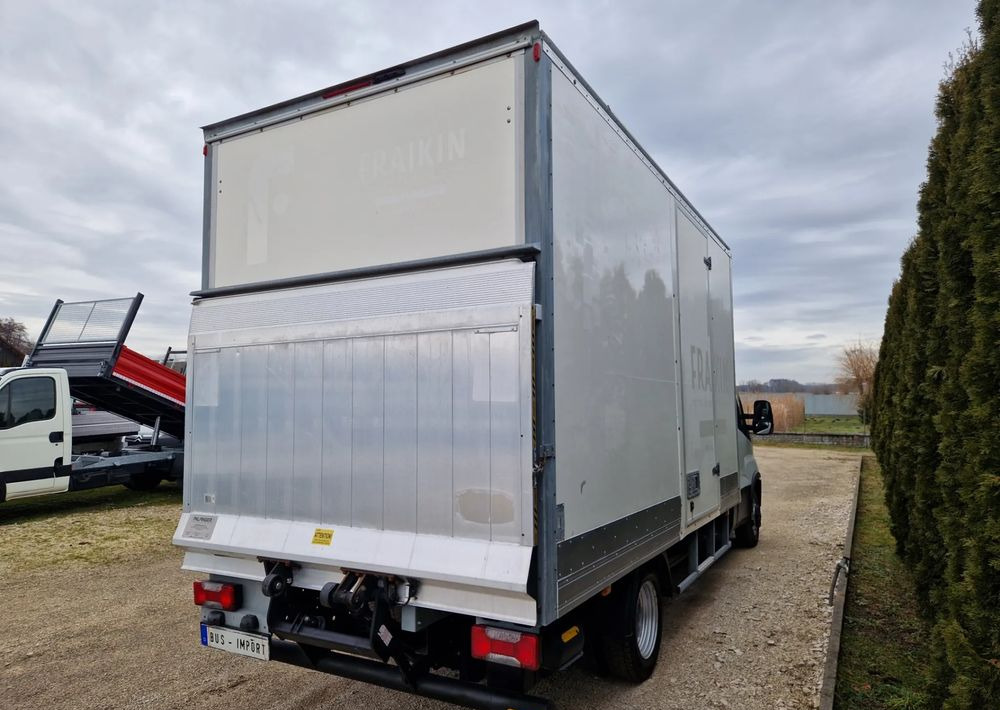 Iveco 35C14 35C13 - Fourgon grand volume: photos 4 Iveco 35C14 35C13 - Fourgon grand volume: photos 4