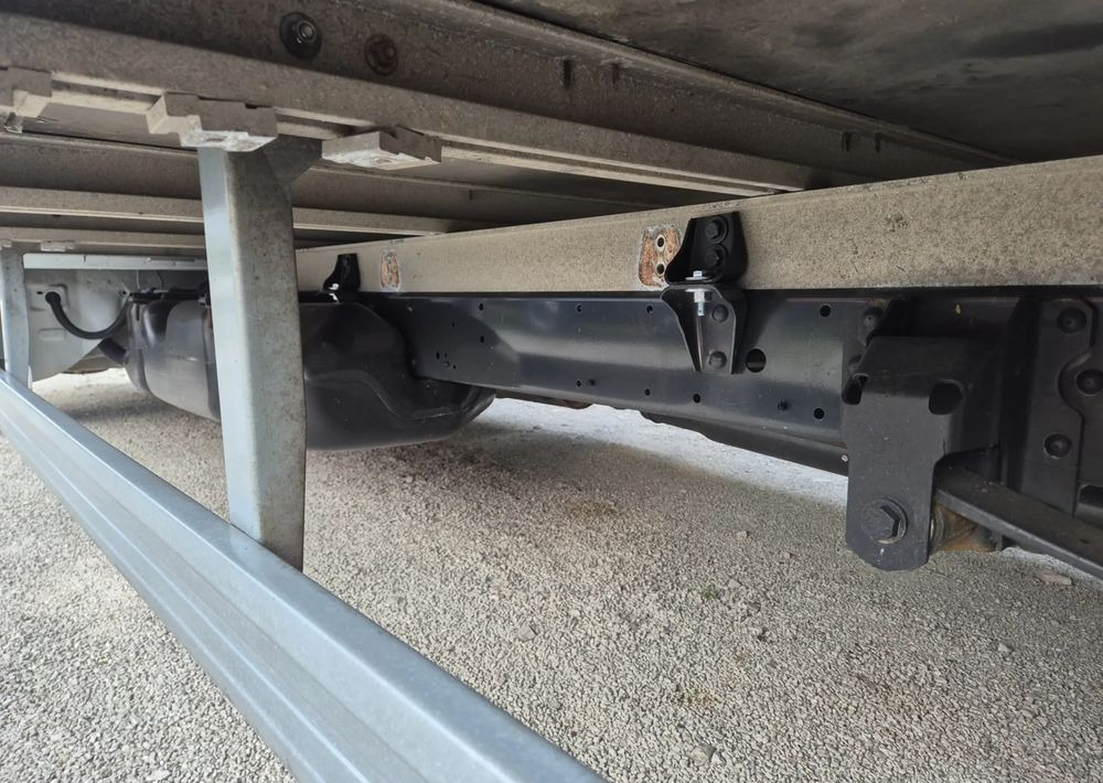 Iveco 35s14 140KM - Utilitaire rideaux coulissants (PLSC): photos 5 Iveco 35s14 140KM - Utilitaire rideaux coulissants (PLSC): photos 5