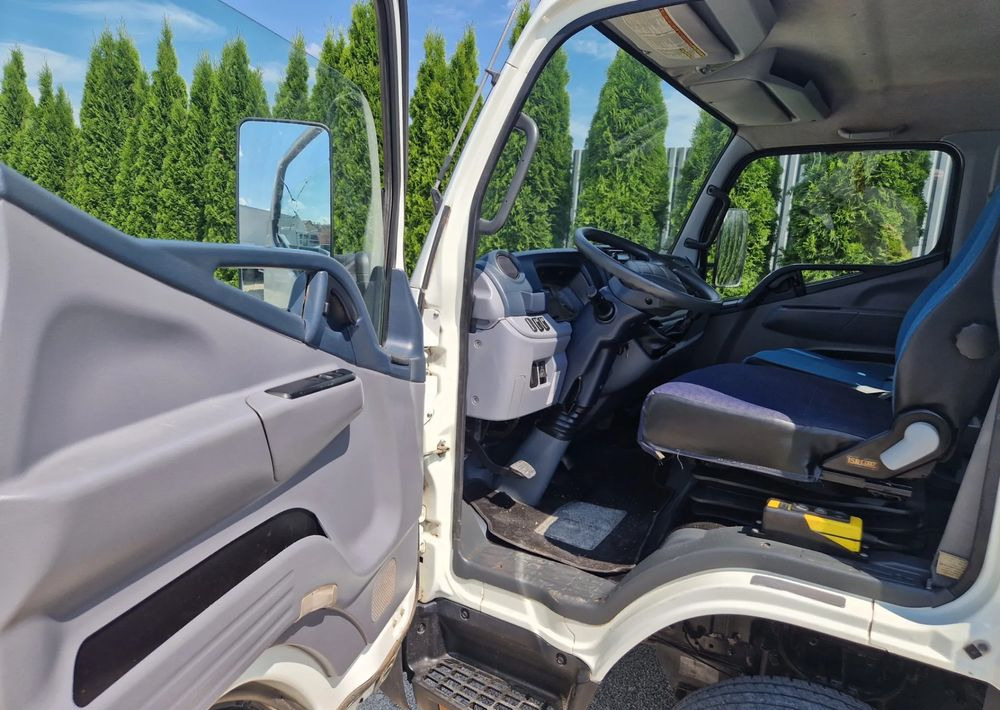 Mitsubishi CANTER 3C13 IVECO 3.0 EURO 5 - Utilitaire benne: photos 5 Mitsubishi CANTER 3C13 IVECO 3.0 EURO 5 - Utilitaire benne: photos 5