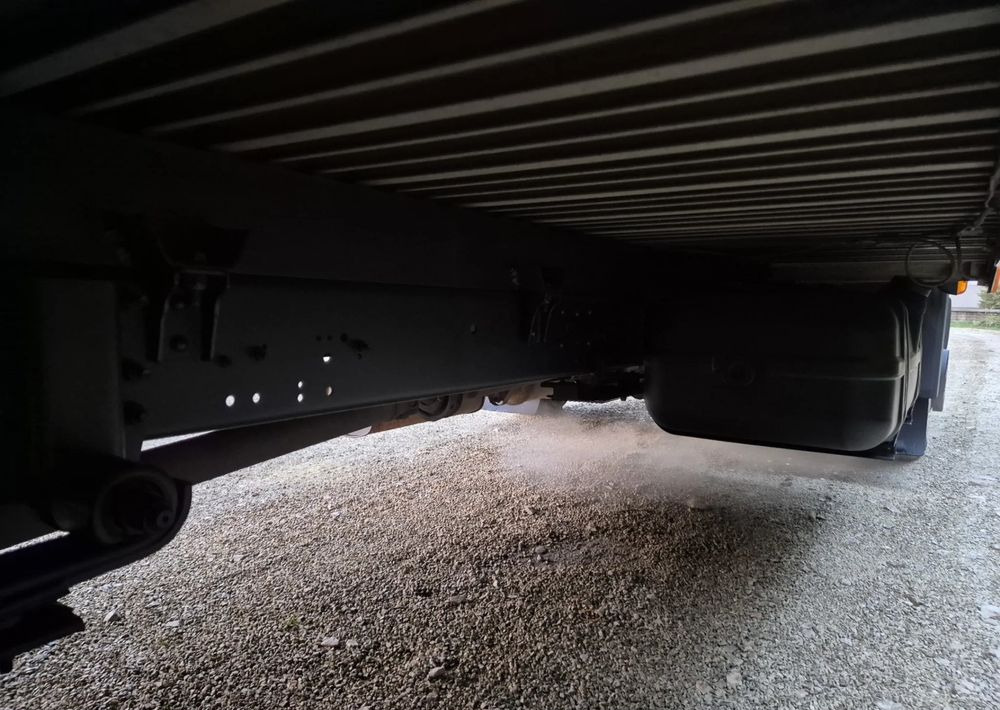 Fourgon grand volume Nissan ATLEON 3.0 150KM: photos 10 Fourgon grand volume Nissan ATLEON 3.0 150KM: photos 10