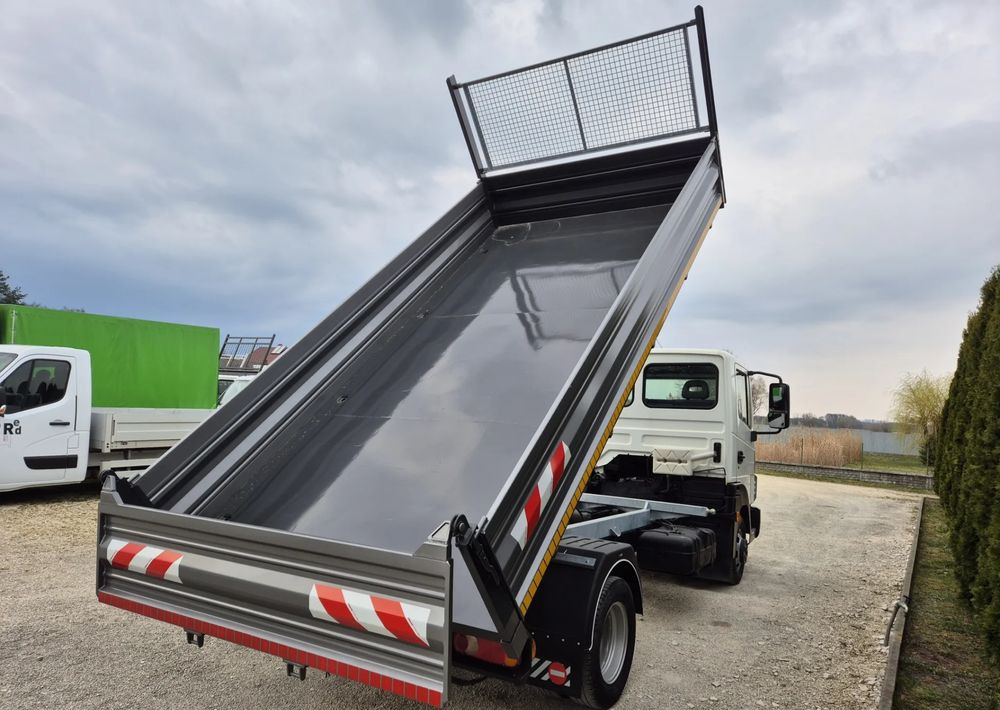 Nissan ATLEON 3.0 150KM Wywrotka 3-stronna - Utilitaire benne: photos 4 Nissan ATLEON 3.0 150KM Wywrotka 3-stronna - Utilitaire benne: photos 4