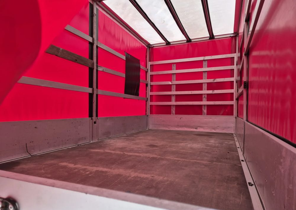 Renault MASTER 2.3 - Utilitaire plateau: photos 4 Renault MASTER 2.3 - Utilitaire plateau: photos 4