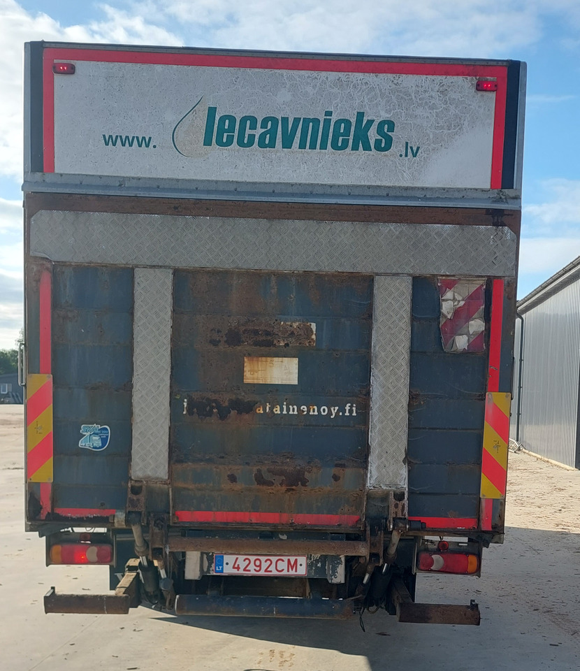 VOLVO FL240 - Camion fourgon: photos 3 VOLVO FL240 - Camion fourgon: photos 3