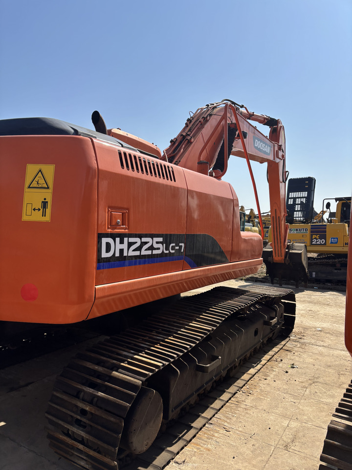 DOOSAN dh225 hot sale used excavator in stock - Pelle sur chenille: photos 1 DOOSAN dh225 hot sale used excavator in stock - Pelle sur chenille: photos 1
