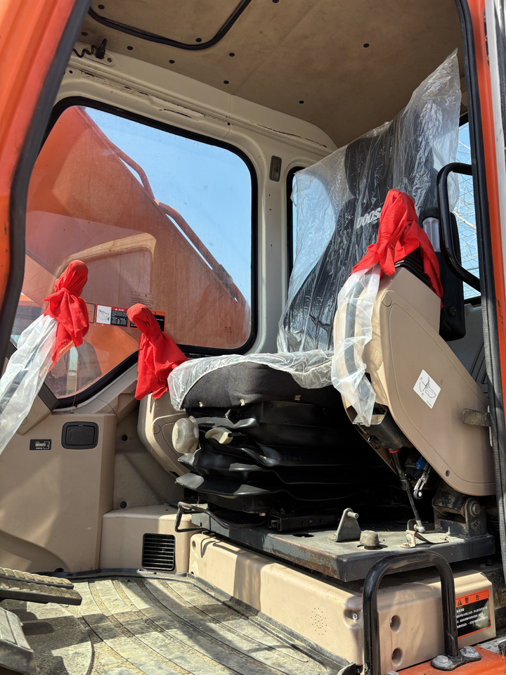 DOOSAN dh225 hot sale used excavator in stock - Pelle sur chenille: photos 5 DOOSAN dh225 hot sale used excavator in stock - Pelle sur chenille: photos 5