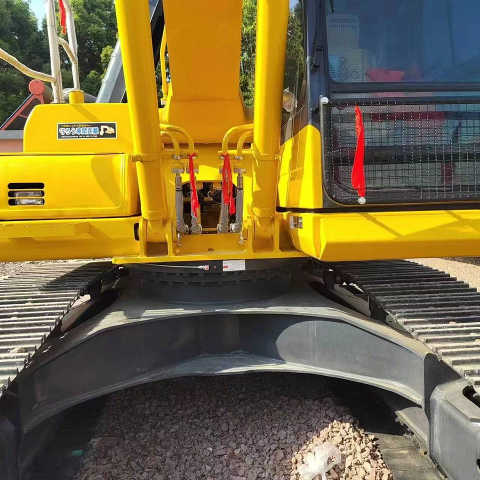 KOMATSU pc200-8N1 used japan brand crawler excavator - Pelle sur chenille: photos 4 KOMATSU pc200-8N1 used japan brand crawler excavator - Pelle sur chenille: photos 4