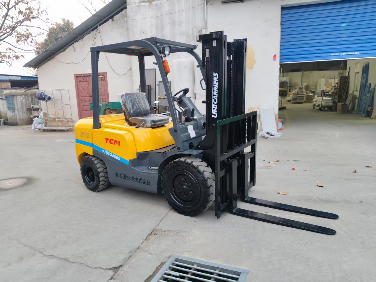 TCM FD30 Japan brand used 3 ton diesel forklift Customizable mast clamps - Chariot élévateur diesel: photos 5 TCM FD30 Japan brand used 3 ton diesel forklift Customizable mast clamps - Chariot élévateur diesel: photos 5