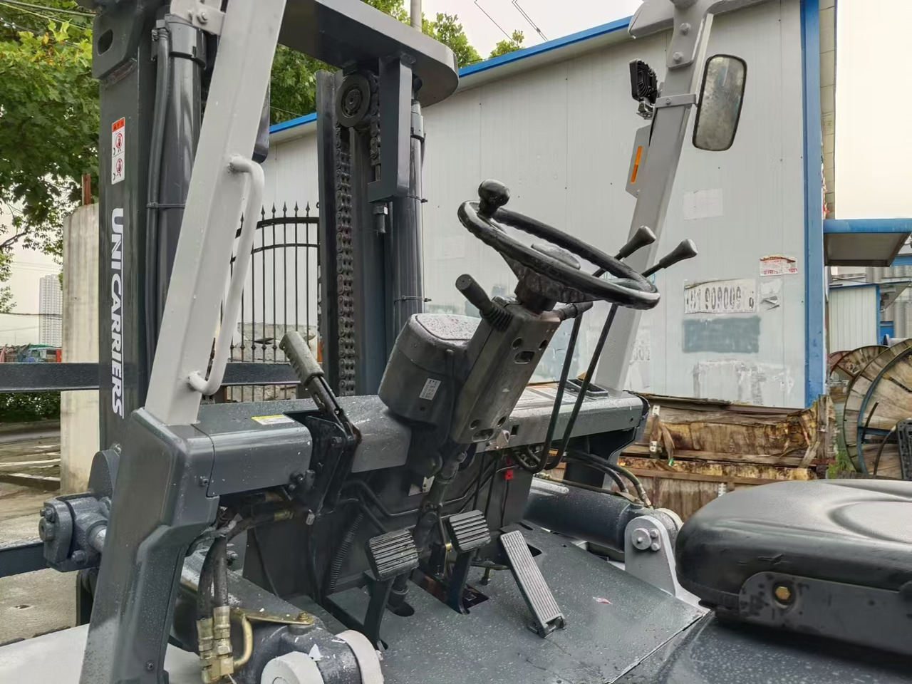 TCM FD70 japan brand 7 ton forklift used Customizable mast clamp side shift - Chariot élévateur diesel: photos 3 TCM FD70 japan brand 7 ton forklift used Customizable mast clamp side shift - Chariot élévateur diesel: photos 3