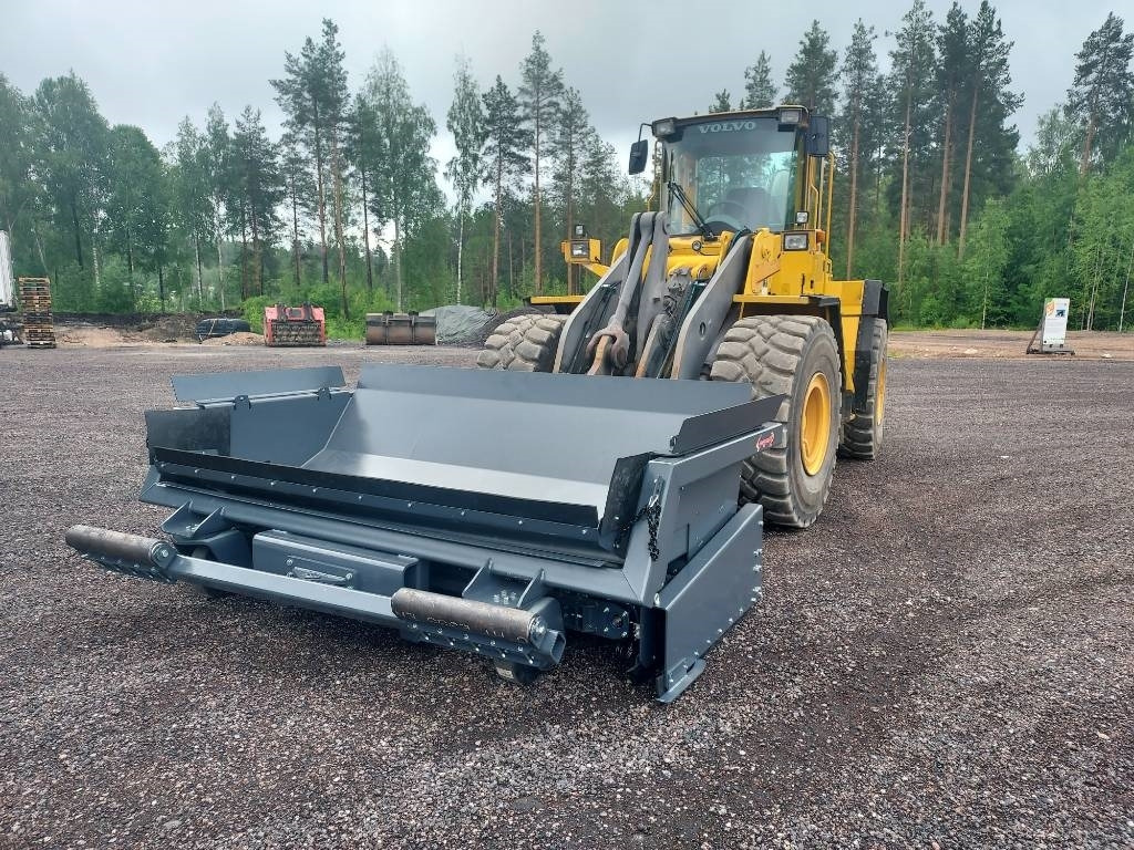 Reptail Road widener - Niveleuse: photos 3 Reptail Road widener - Niveleuse: photos 3