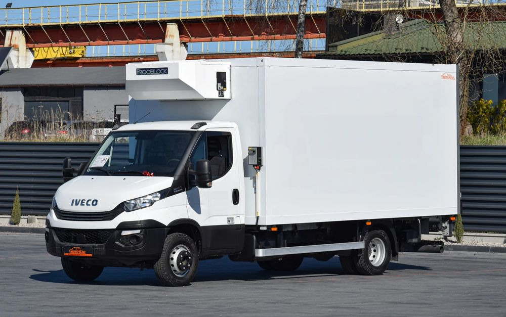 Camion frigorifique Iveco DAILY 70C18 / 3.0 - 180 KM / AUTOMAT HI-MATIC / 3 OSOBY / CHŁODNIA - MROŹNIA 4,55 M / AGREGAD FRIGOBLOCK / WINDA SORENSEN / KLIMA / TEMPOMAT / KAMERA COFANIA / REGULOWANE ZAWIESZENIE / SERWISOWA: photos 1