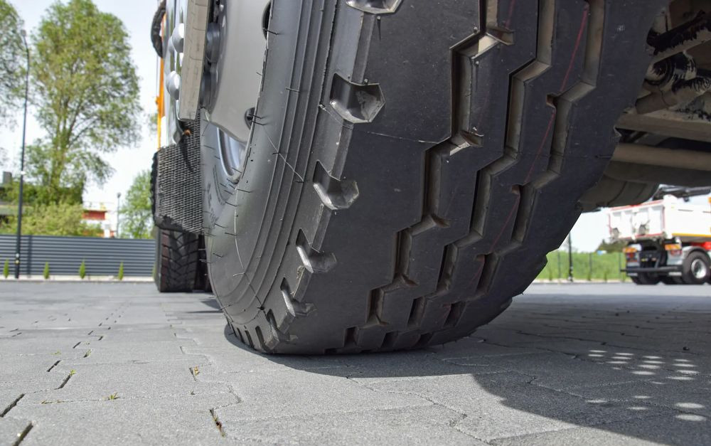 Camion benne, Camion grue MAN TGS 26.400 / 6x4 / EURO 6 / UDT / HDS FASSI 165 / WYSUW x3 / ROTATOR / CHWYTAK / STEROWANIE RADIOWE / WZMOCNIONA RAMA / WYWROTKA / HYDROBURTA / AUTOMAT / 2017 / NOWE OPONY - 100% / NISKI PRZEBIEG: photos 11 Camion benne, Camion grue MAN TGS 26.400 / 6x4 / EURO 6 / UDT / HDS FASSI 165 / WYSUW x3 / ROTATOR / CHWYTAK / STEROWANIE RADIOWE / WZMOCNIONA RAMA / WYWROTKA / HYDROBURTA / AUTOMAT / 2017 / NOWE OPONY - 100% / NISKI PRZEBIEG: photos 11