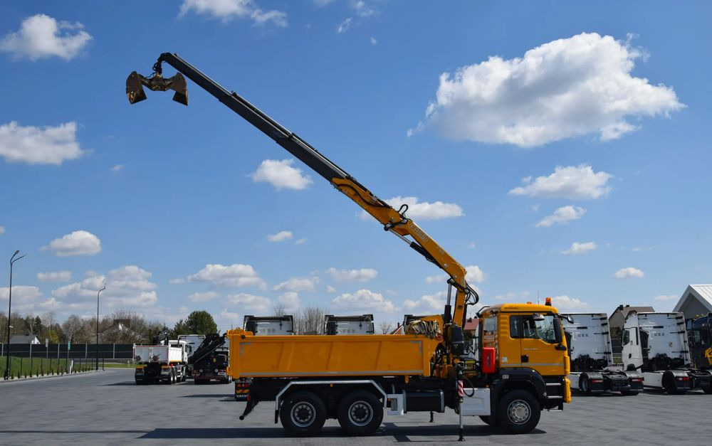 Camion benne, Camion grue MAN TGS 26.400 / 6x4 / EURO 6 / UDT / HDS FASSI 165 / WYSUW x3 / ROTATOR / CHWYTAK / STEROWANIE RADIOWE / WZMOCNIONA RAMA / WYWROTKA / HYDROBURTA / AUTOMAT / 2017 / NOWE OPONY - 100% / NISKI PRZEBIEG: photos 18 Camion benne, Camion grue MAN TGS 26.400 / 6x4 / EURO 6 / UDT / HDS FASSI 165 / WYSUW x3 / ROTATOR / CHWYTAK / STEROWANIE RADIOWE / WZMOCNIONA RAMA / WYWROTKA / HYDROBURTA / AUTOMAT / 2017 / NOWE OPONY - 100% / NISKI PRZEBIEG: photos 18