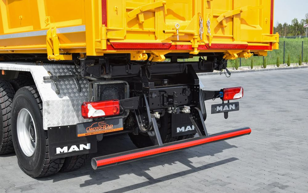 Camion benne, Camion grue MAN TGS 26.400 / 6x4 / EURO 6 / UDT / HDS FASSI 165 / WYSUW x3 / ROTATOR / CHWYTAK / STEROWANIE RADIOWE / WZMOCNIONA RAMA / WYWROTKA / HYDROBURTA / AUTOMAT / 2017 / NOWE OPONY - 100% / NISKI PRZEBIEG: photos 15 Camion benne, Camion grue MAN TGS 26.400 / 6x4 / EURO 6 / UDT / HDS FASSI 165 / WYSUW x3 / ROTATOR / CHWYTAK / STEROWANIE RADIOWE / WZMOCNIONA RAMA / WYWROTKA / HYDROBURTA / AUTOMAT / 2017 / NOWE OPONY - 100% / NISKI PRZEBIEG: photos 15