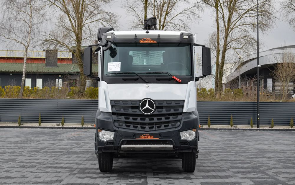 Mercedes-Benz AROCS 2636 / 6x4 / HIAB X-HIPRO 192 E-3 / WYSUW x3 / ROTATOR / STEROWANIE RADIOWE / UDT / PODPORY HYDRAULICZNE / AUTOMAT / KAMERA COFANIA / NISKI PRZEBIEG / SPROWADZONY - Camion plateau, Camion grue: photos 2 Mercedes-Benz AROCS 2636 / 6x4 / HIAB X-HIPRO 192 E-3 / WYSUW x3 / ROTATOR / STEROWANIE RADIOWE / UDT / PODPORY HYDRAULICZNE / AUTOMAT / KAMERA COFANIA / NISKI PRZEBIEG / SPROWADZONY - Camion plateau, Camion grue: photos 2