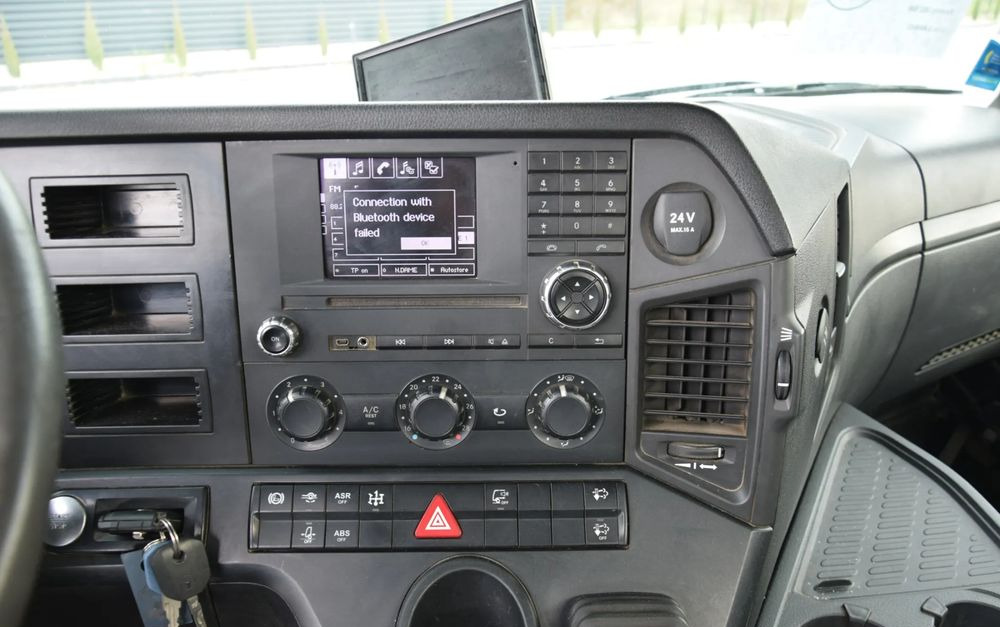 Camion benne Mercedes-Benz AROCS 3243 / 8x4 / EURO 6 / WYWROTKA / MELLER KIPPER / HYDROBURTA / AUTOMAT / SERWISOWANY / SPROWADZONY: photos 17 Camion benne Mercedes-Benz AROCS 3243 / 8x4 / EURO 6 / WYWROTKA / MELLER KIPPER / HYDROBURTA / AUTOMAT / SERWISOWANY / SPROWADZONY: photos 17