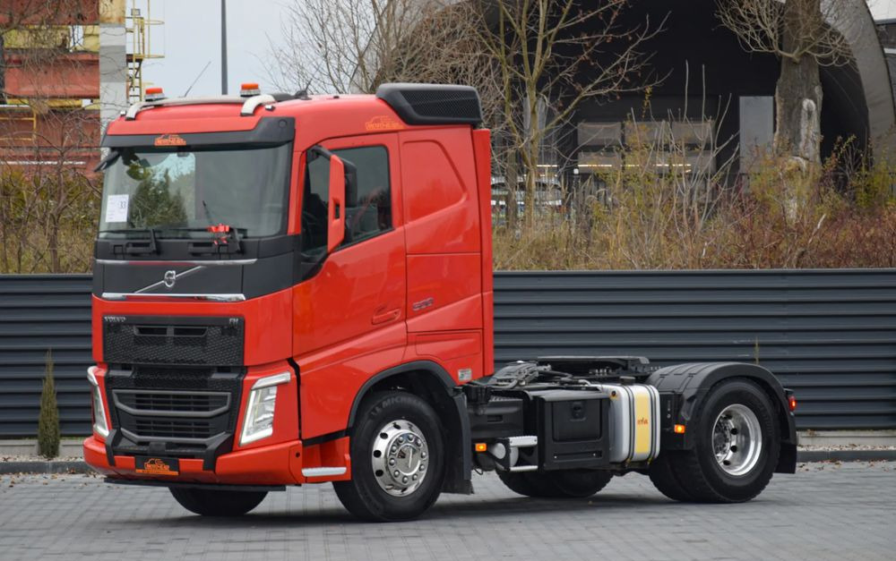 Volvo FH500 / NISKA KABINA / HYDRAULIKA / EURO 6 / ACC / LEDY / ALUFELGI / SERWISOWANY / SPROWADZONY - Tracteur routier: photos 1 Volvo FH500 / NISKA KABINA / HYDRAULIKA / EURO 6 / ACC / LEDY / ALUFELGI / SERWISOWANY / SPROWADZONY - Tracteur routier: photos 1