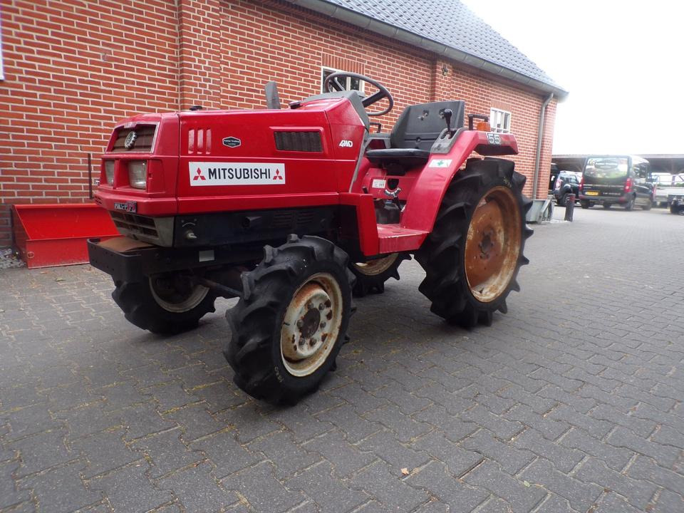 Kleintraktor Mitsubishi MT20 - Micro tracteur: photos 2 Kleintraktor Mitsubishi MT20 - Micro tracteur: photos 2