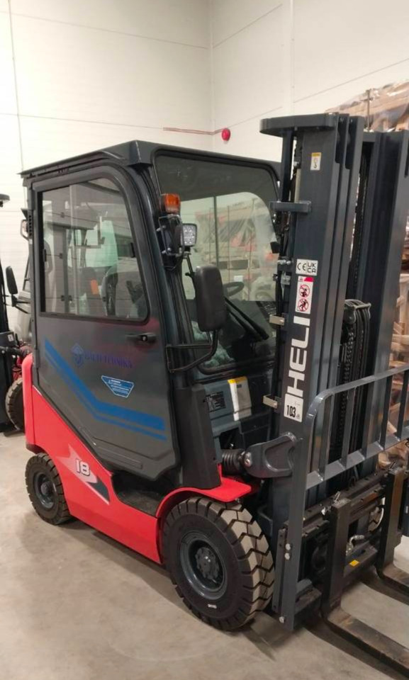 HELI CPCD18-XC26H - Chariot élévateur: photos 1 HELI CPCD18-XC26H - Chariot élévateur: photos 1