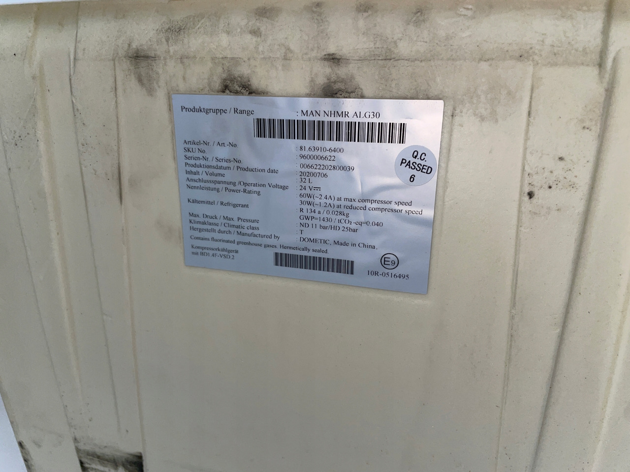 LODÓWKA CHŁODZIARKA MAN TGS TGL TGM 3 TGS3 EURO 6 81639106400 - Cabine et intérieur pour Camion: photos 4 LODÓWKA CHŁODZIARKA MAN TGS TGL TGM 3 TGS3 EURO 6 81639106400 - Cabine et intérieur pour Camion: photos 4