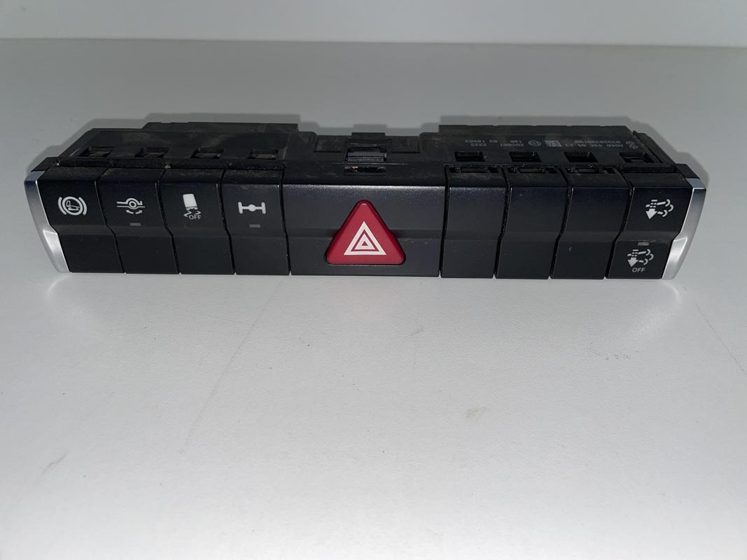 MODUŁ ŚWIATEŁ AWARYJNYCH ACTROS MP 4 A9604460423 - Panel de instrumentos pour Camion: photos 1 MODUŁ ŚWIATEŁ AWARYJNYCH ACTROS MP 4 A9604460423 - Panel de instrumentos pour Camion: photos 1