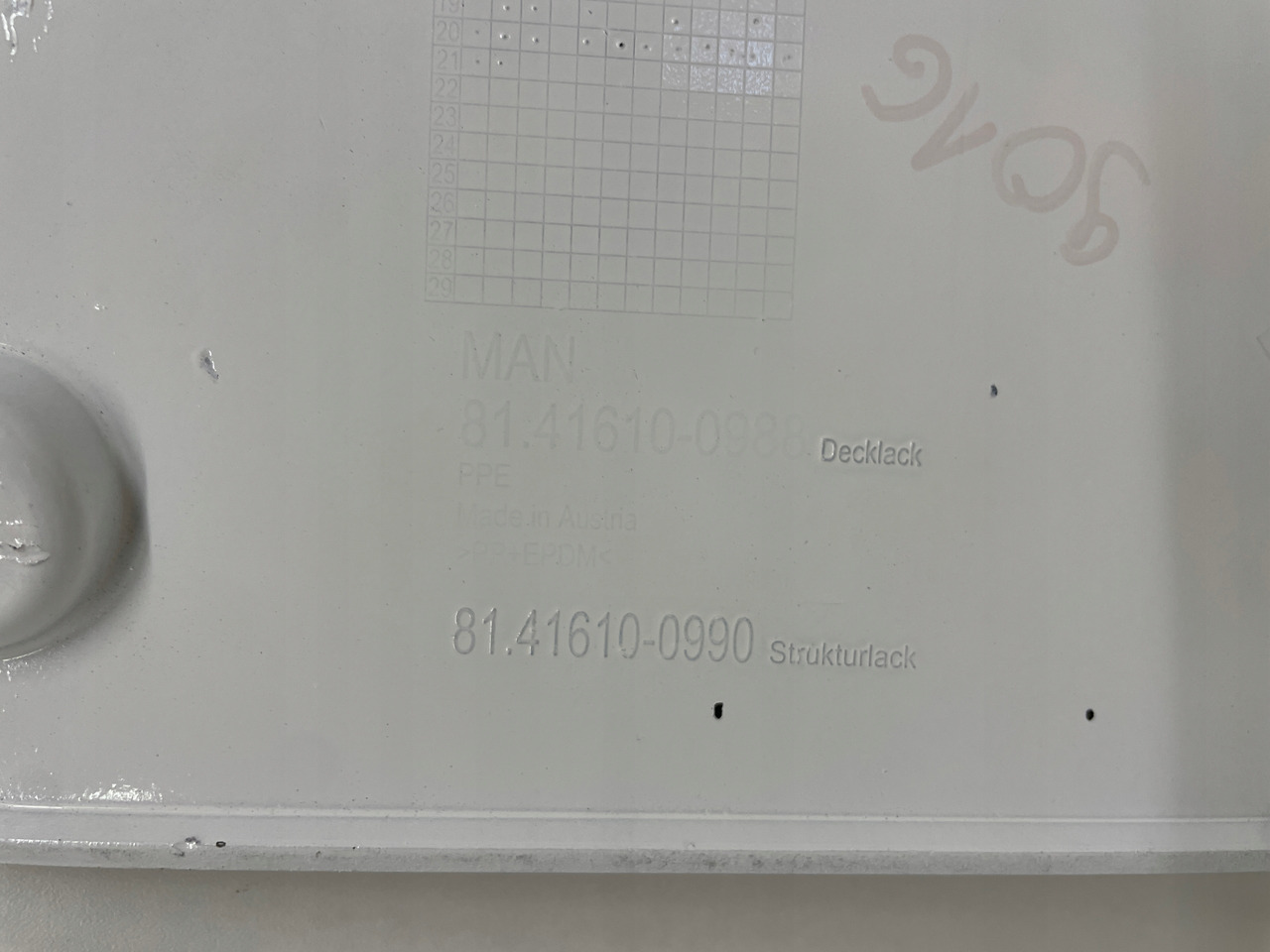 PRAWE ZAKOŃCZENIE ZDERZAKA MAN TGX TG3 MASKOWNICA 81416100988 - Pare-chocs pour Camion: photos 3 PRAWE ZAKOŃCZENIE ZDERZAKA MAN TGX TG3 MASKOWNICA 81416100988 - Pare-chocs pour Camion: photos 3