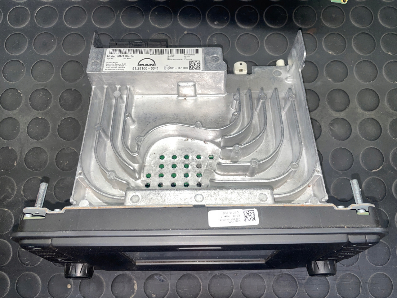 RADIO MAN TGX TGS TGL TGM EURO 6 NAWIGACJA 81281006041 - Système de navigation pour Camion: photos 2 RADIO MAN TGX TGS TGL TGM EURO 6 NAWIGACJA 81281006041 - Système de navigation pour Camion: photos 2