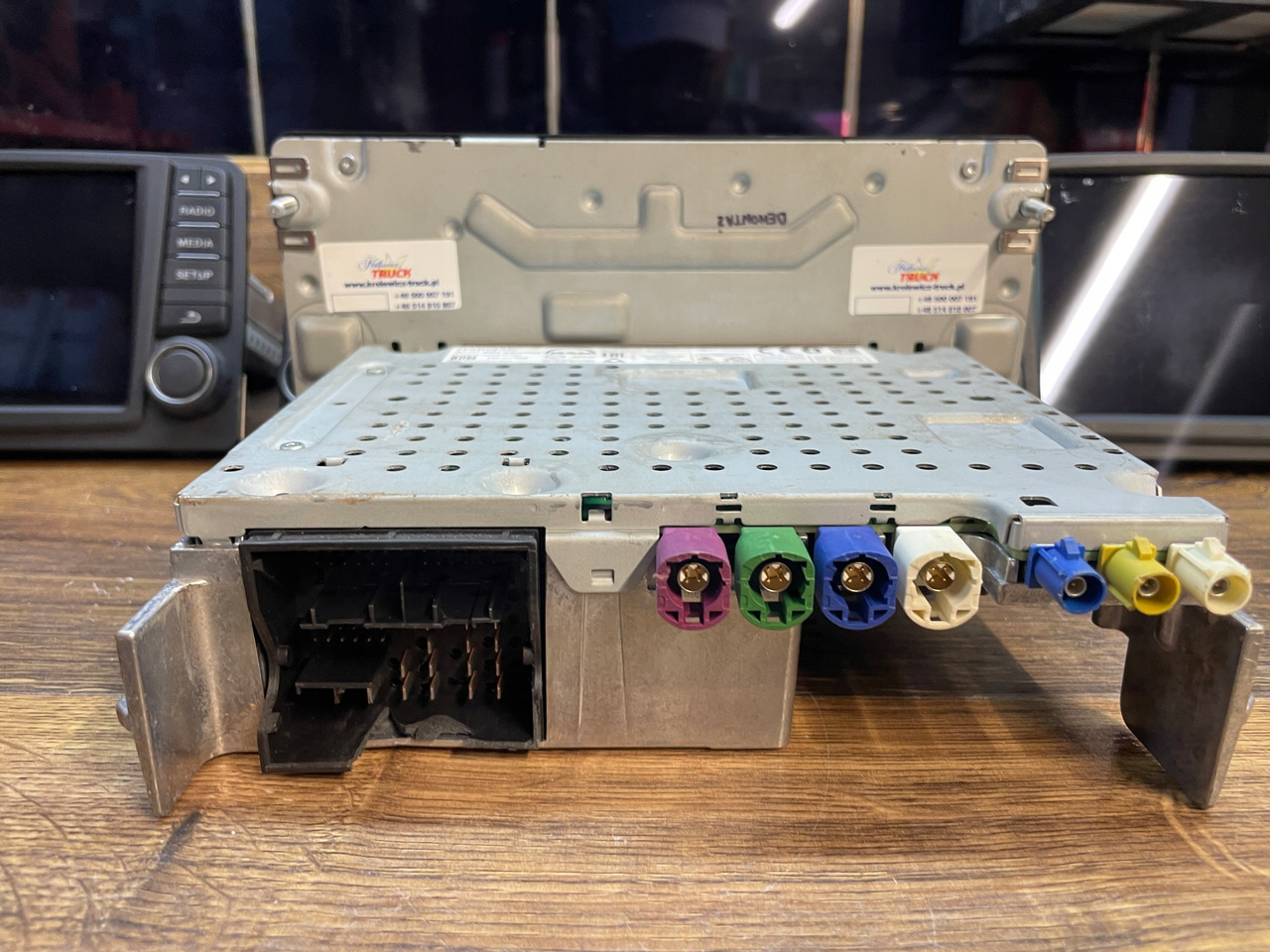 RADIO NAWIGACJA MAN TGS TGX EURO 6 81281006043 - Système de navigation pour Camion: photos 5 RADIO NAWIGACJA MAN TGS TGX EURO 6 81281006043 - Système de navigation pour Camion: photos 5